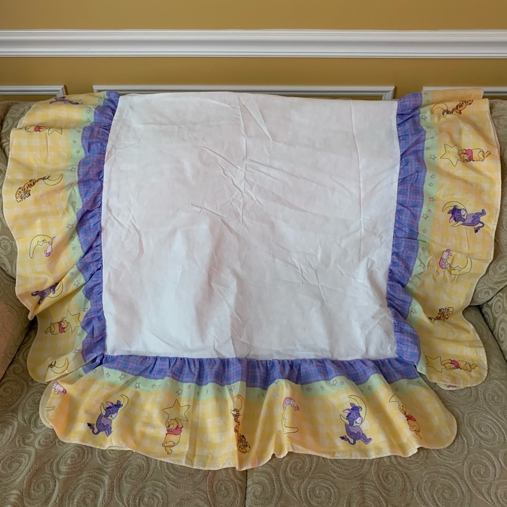 Pooh & Friends Bedskirt for Crib/Toddler Bed